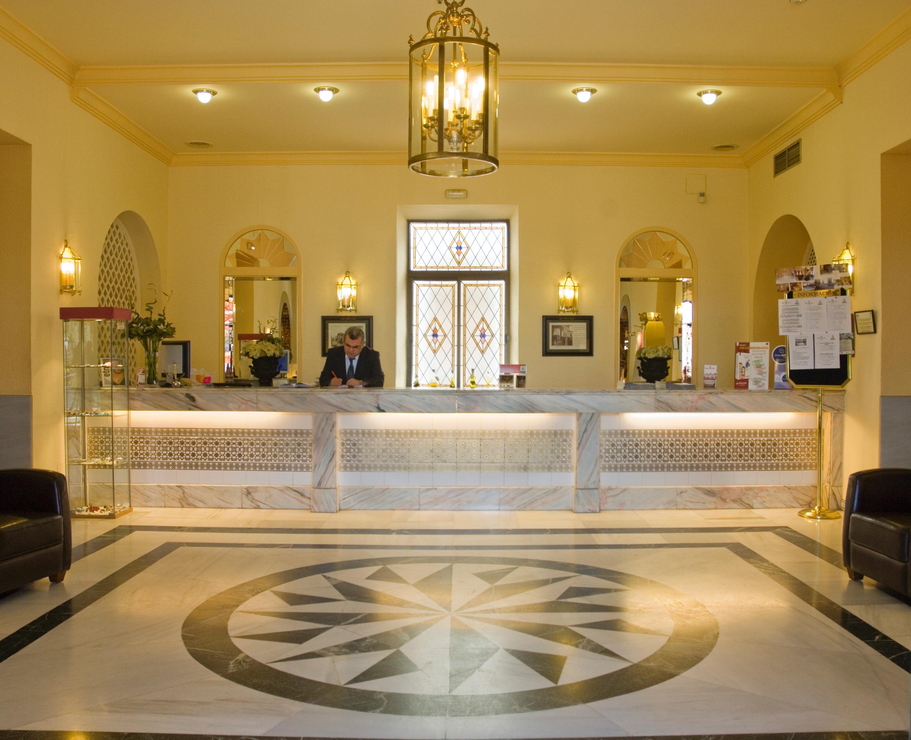 Hotel Gran & Marmolejo